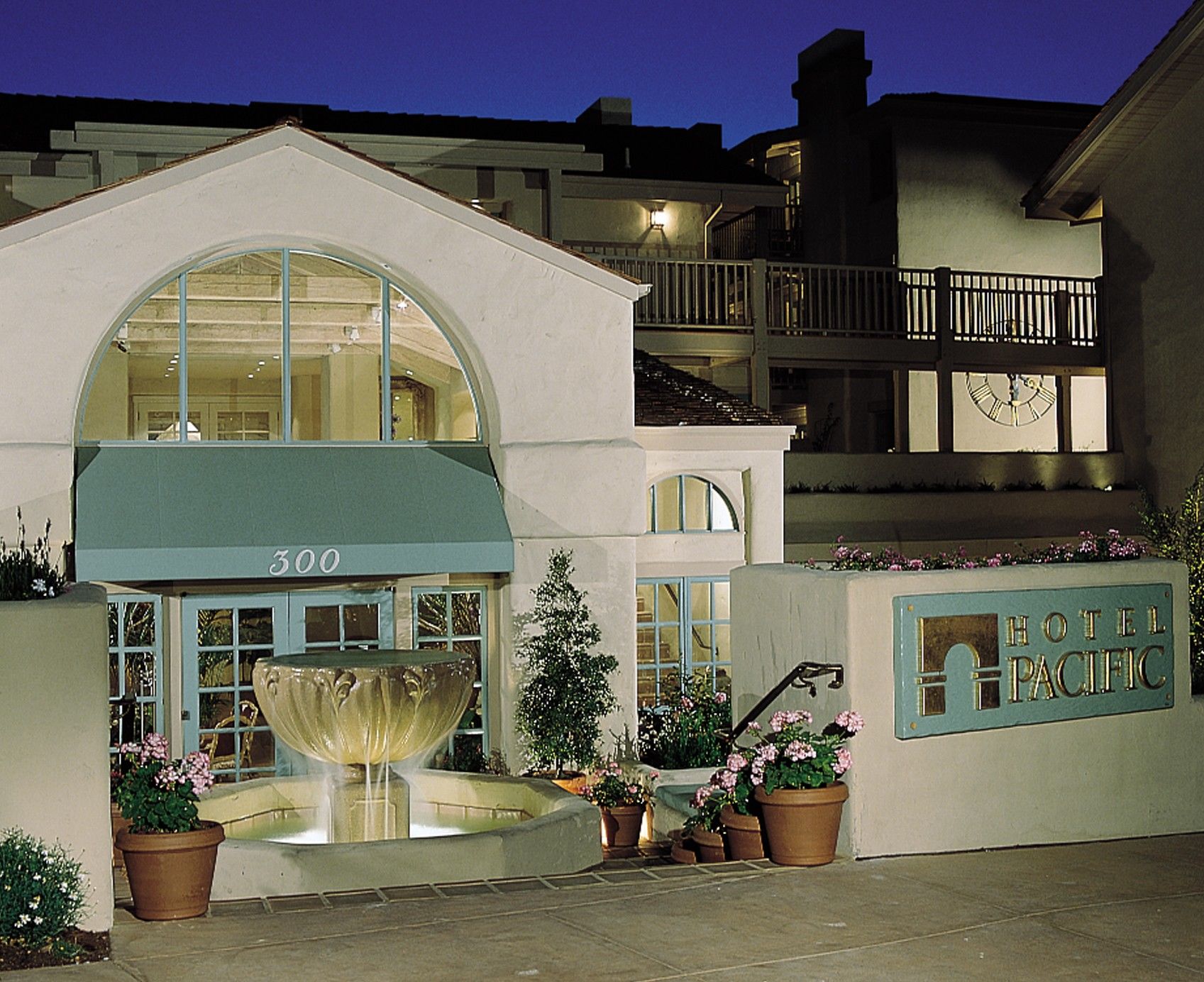 Hotel Pacific Monterey Exterior photo